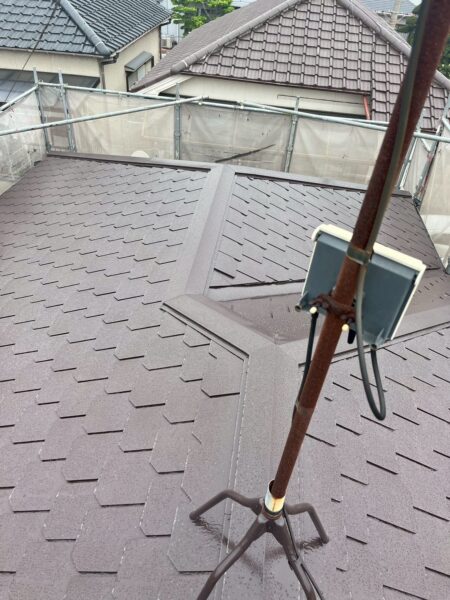 神戸市にて雨漏り修理・屋根修理〈棟板金からの雨漏り〉の施工後写真